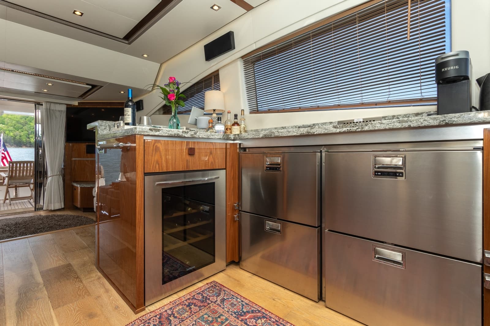 2018 Sea Ray L650 FLY