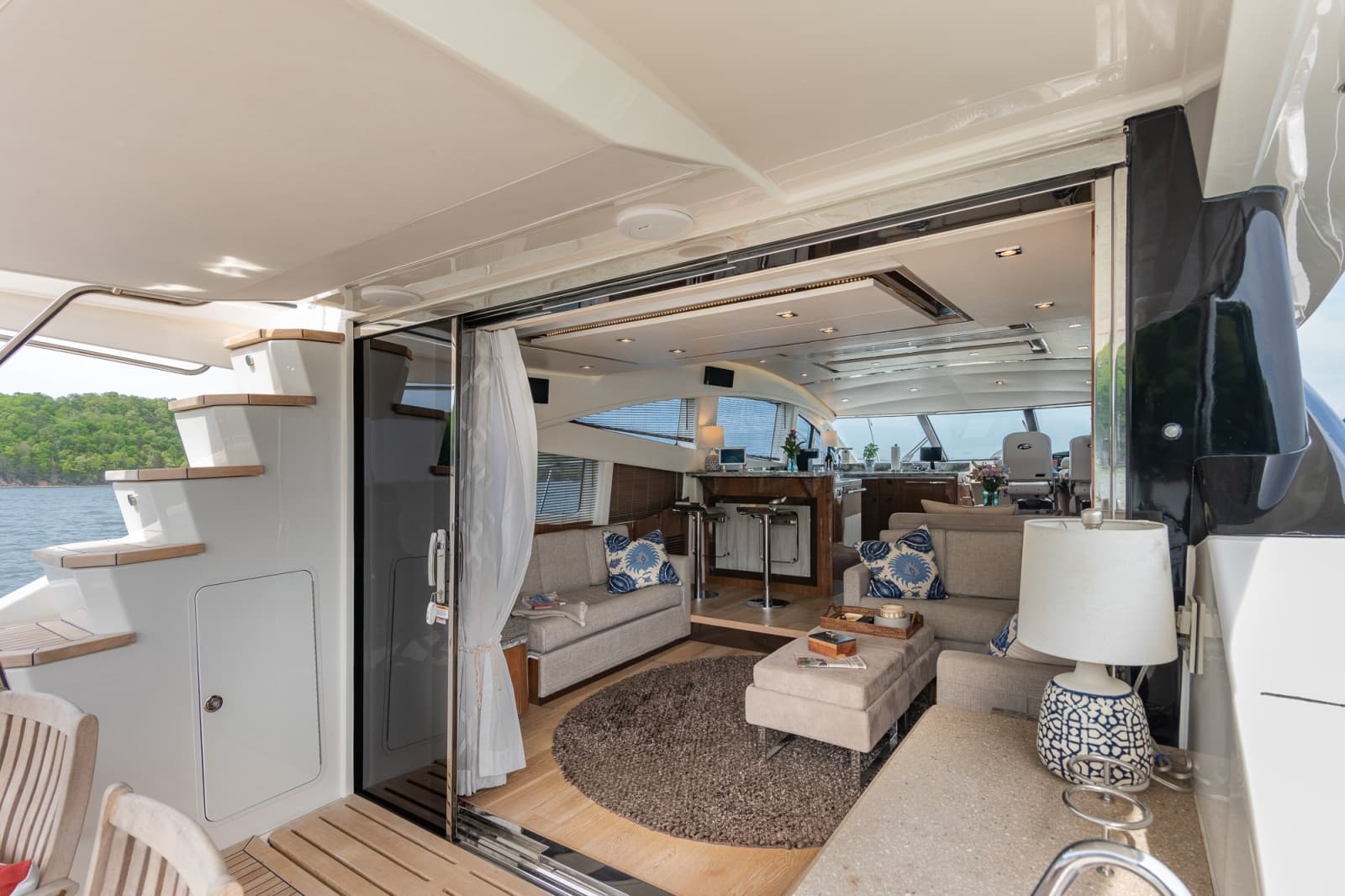 2018 Sea Ray L650 FLY