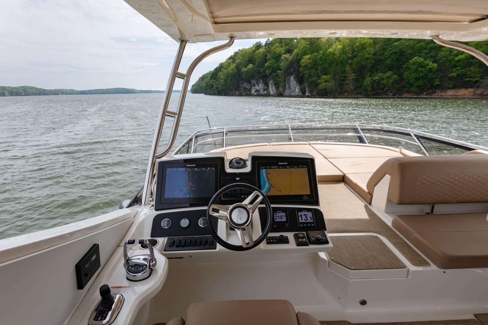 2018 Sea Ray L650 FLY