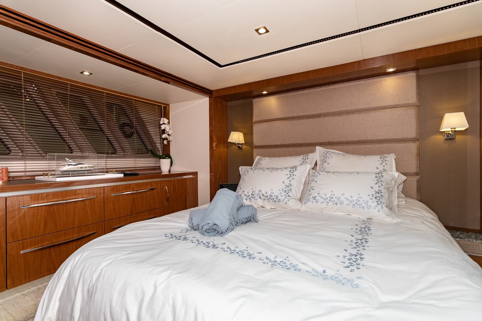2018 Sea Ray L650 FLY