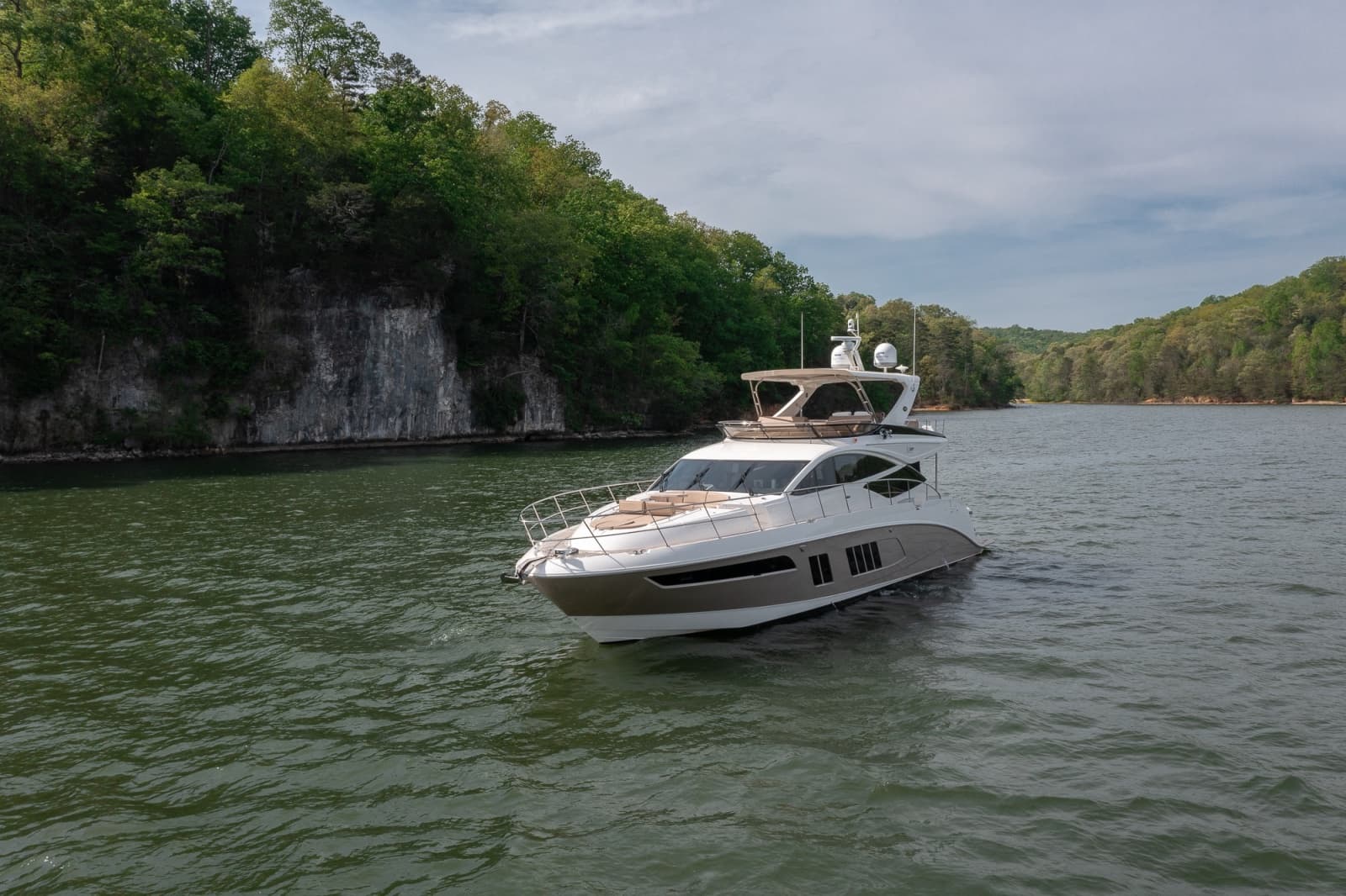 2018 Sea Ray L650 FLY