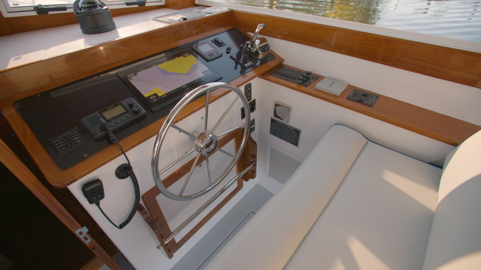 Imgi_25_2021 Ellis 36 Express Cruiser Power 10135478 20260401140230328 15