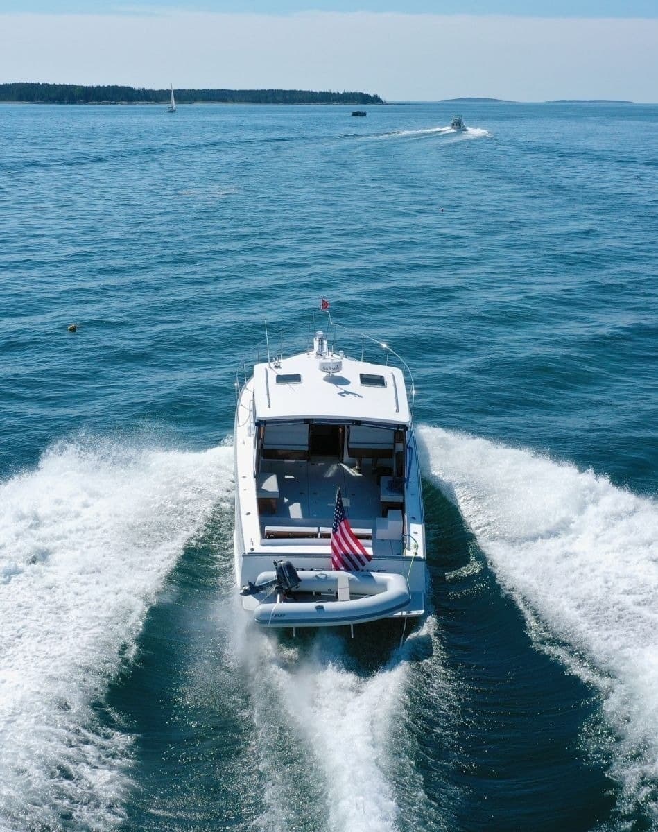 Imgi_39_2021 Ellis 36 Express Cruiser Power 10135478 20260401140230458 29