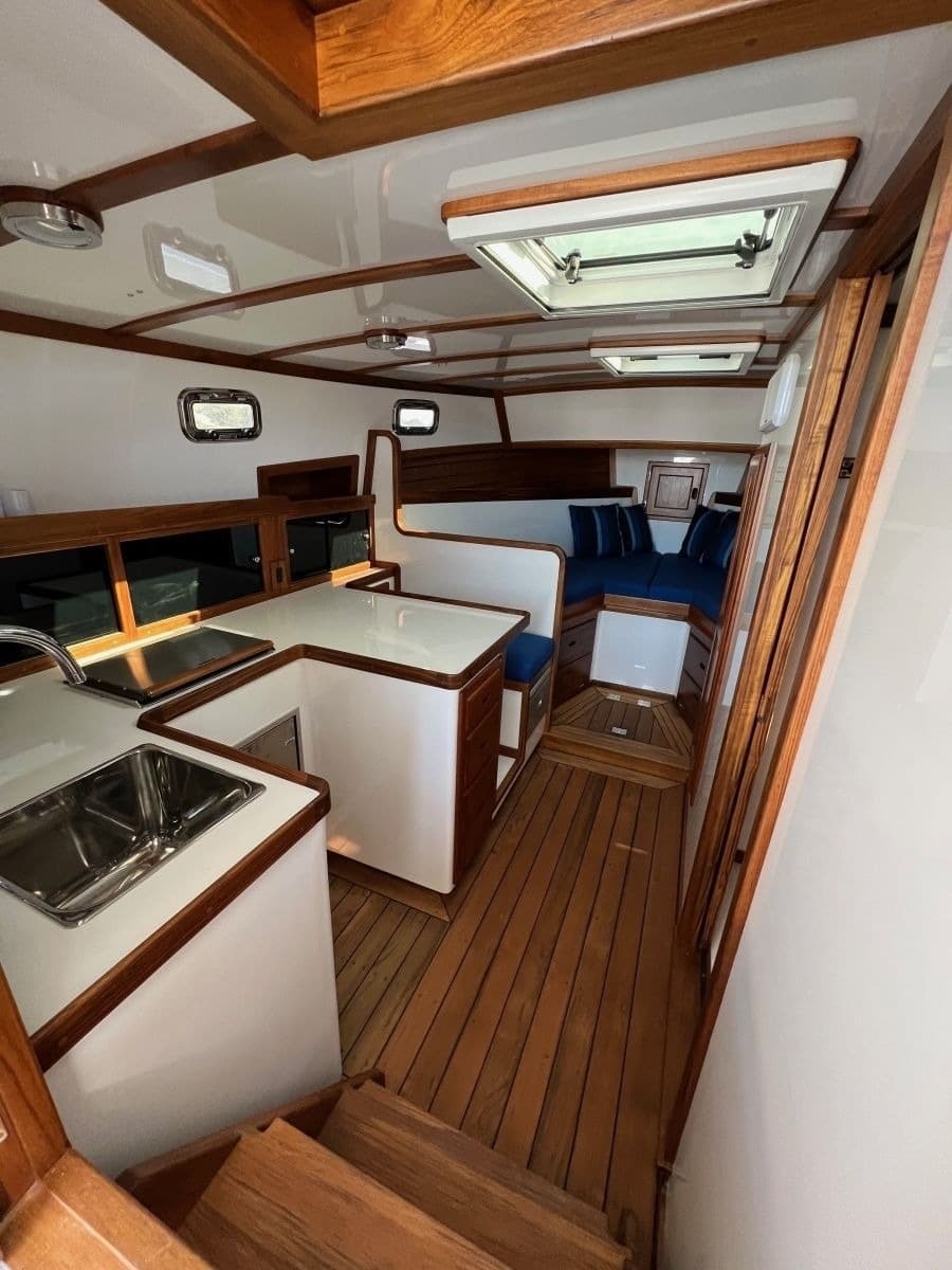 Imgi_27_2021 Ellis 36 Express Cruiser Power 10135478 20260401140230346 17