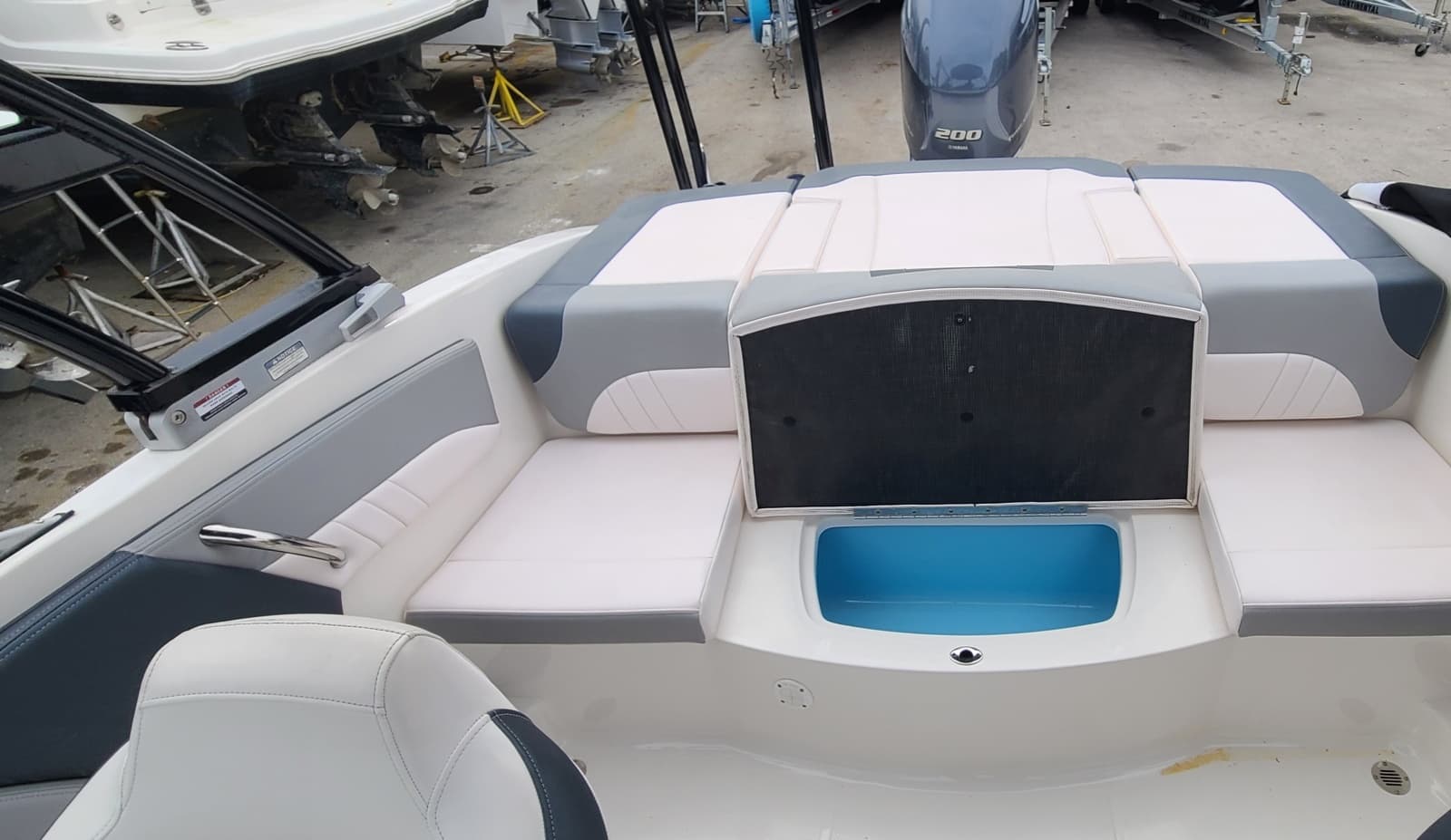 2020 Chaparral 21 SSI OB