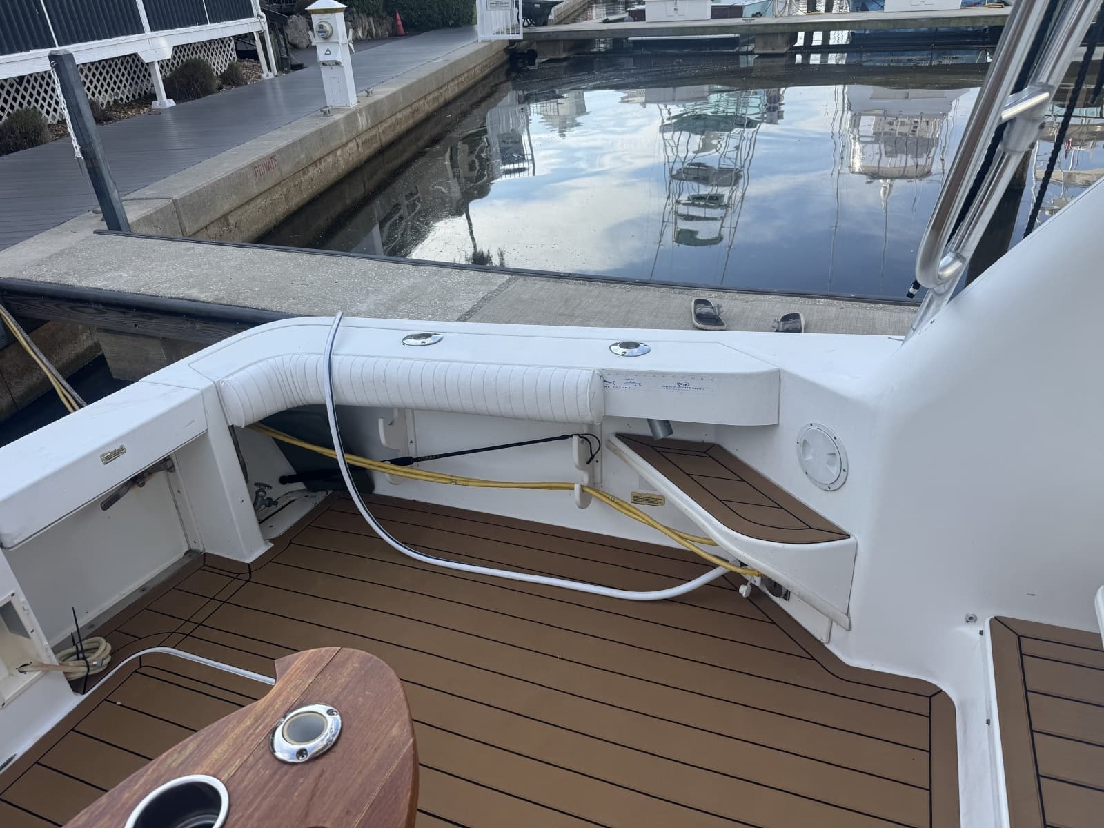 1999 Sea Ray 370 Sport Fish