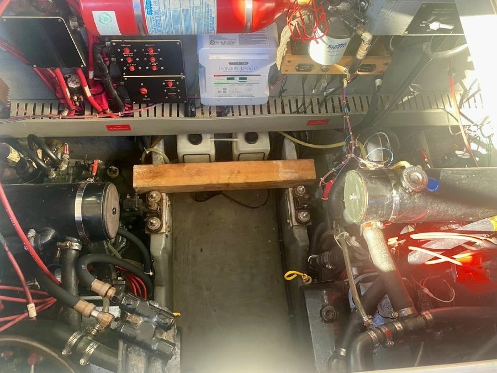 1995 Sea Ray 370 Sundancer