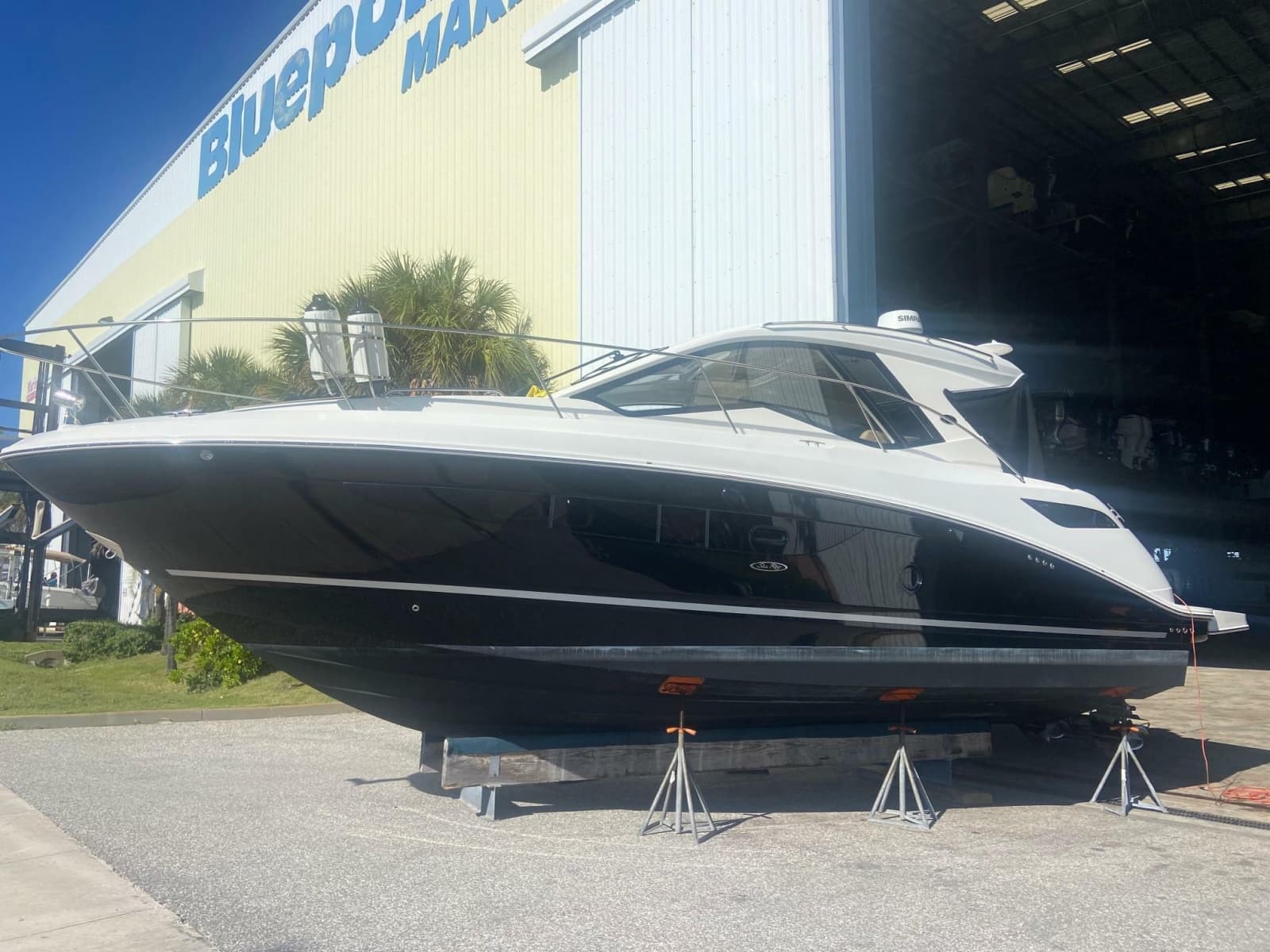 2018 Sea Ray 350 Sundancer Coupe