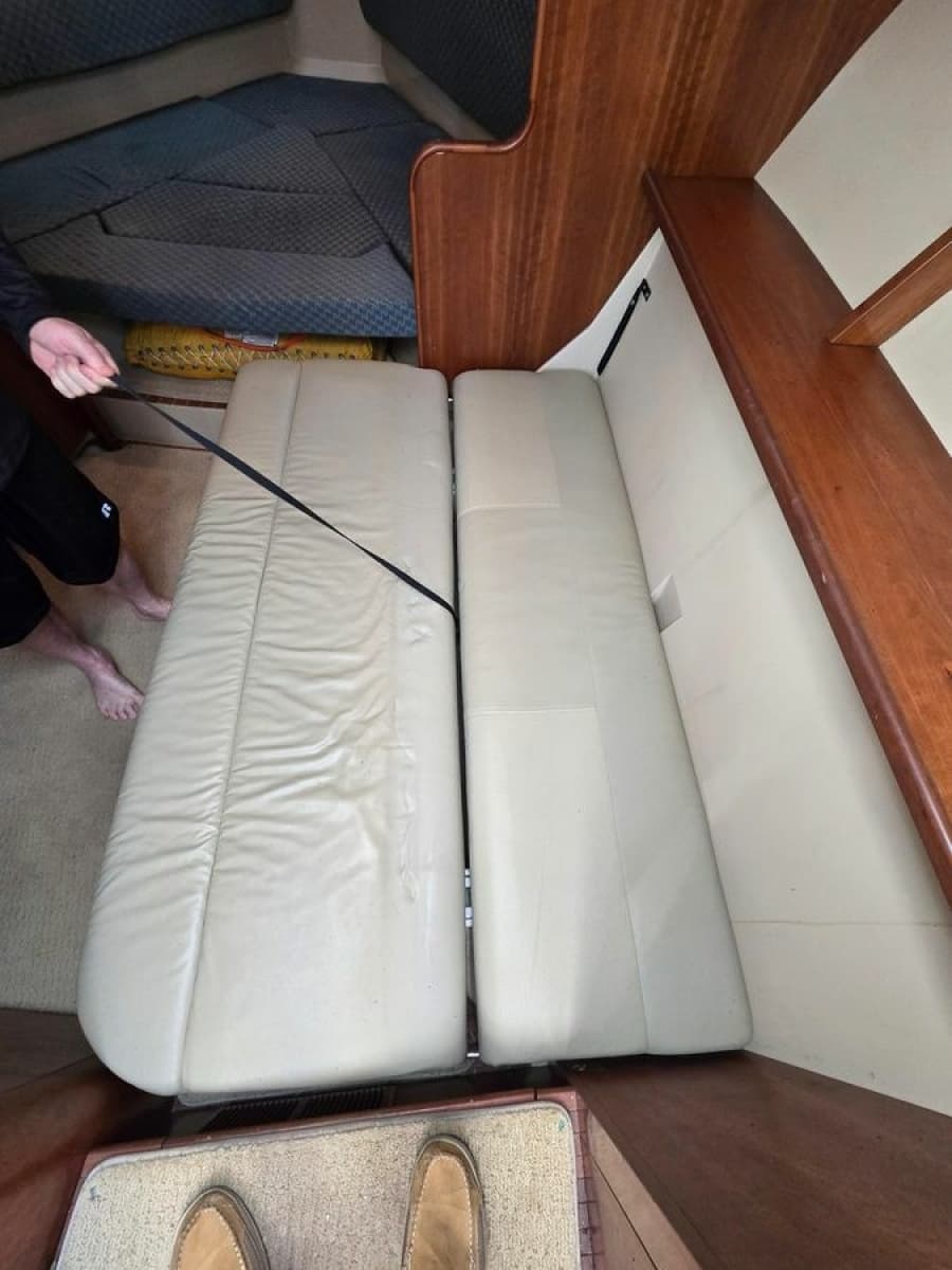 2005 Rampage 33 Express