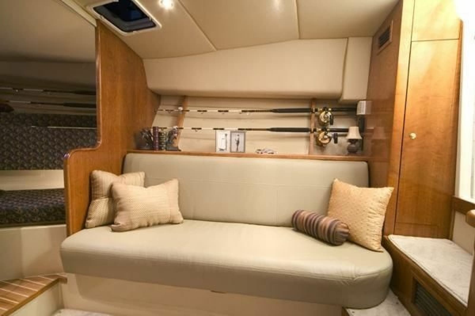 2005 Rampage 33 Express