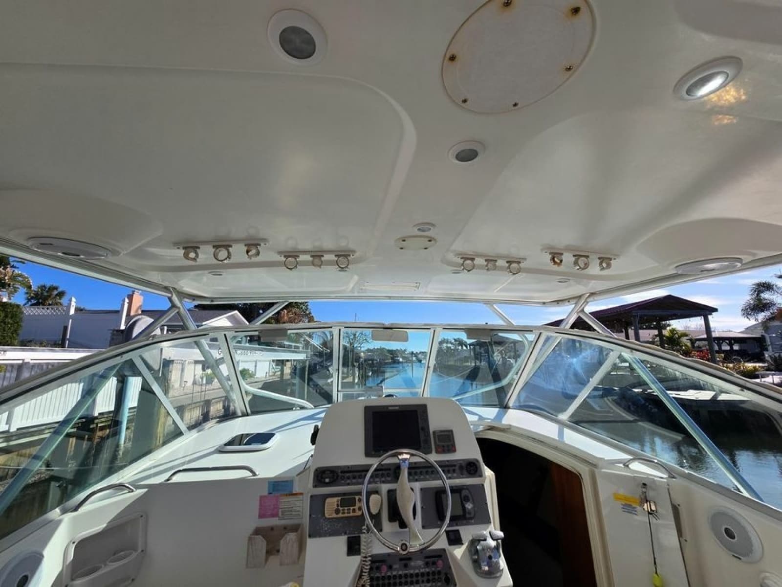 2005 Rampage 33 Express