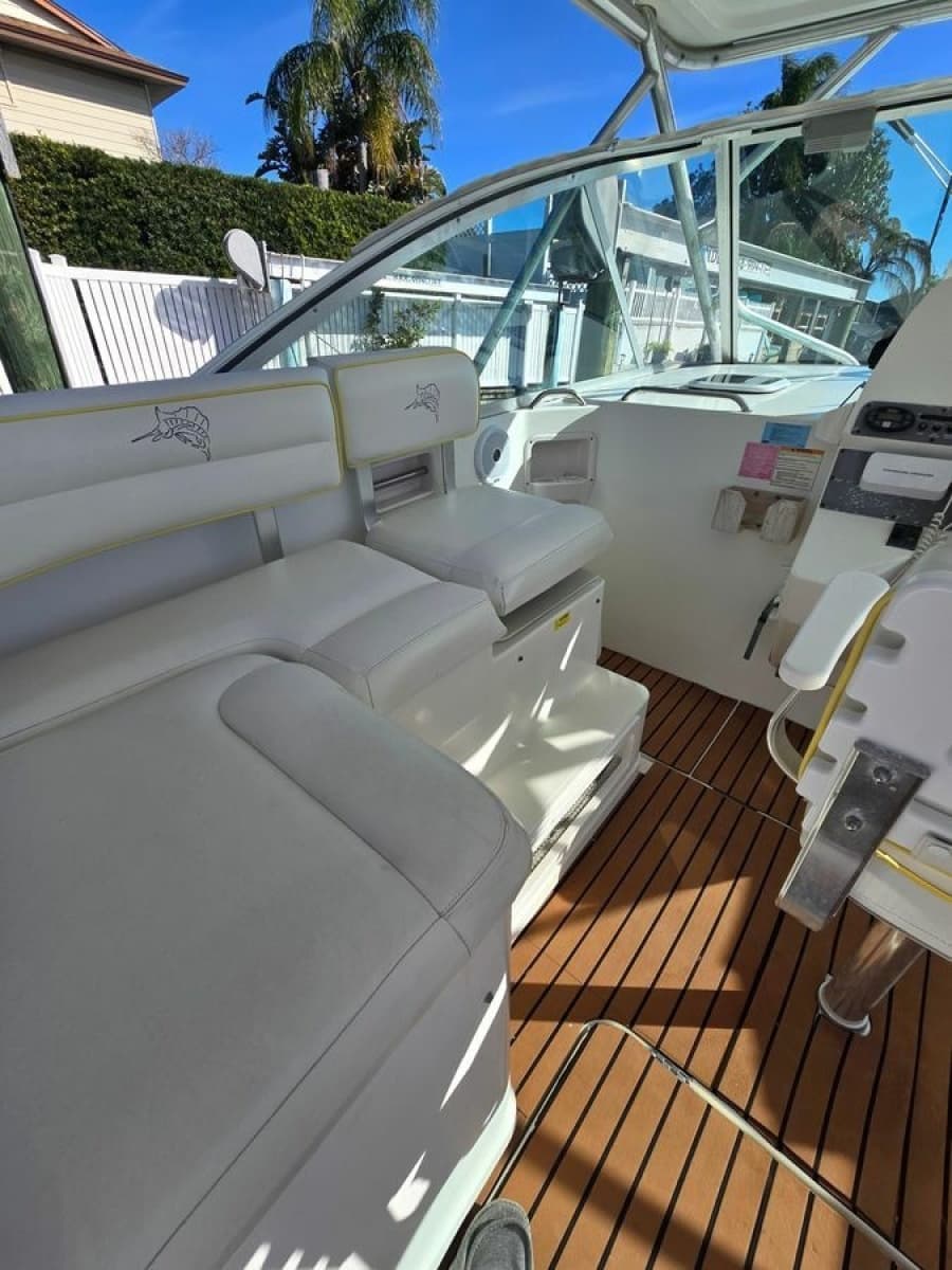 2005 Rampage 33 Express