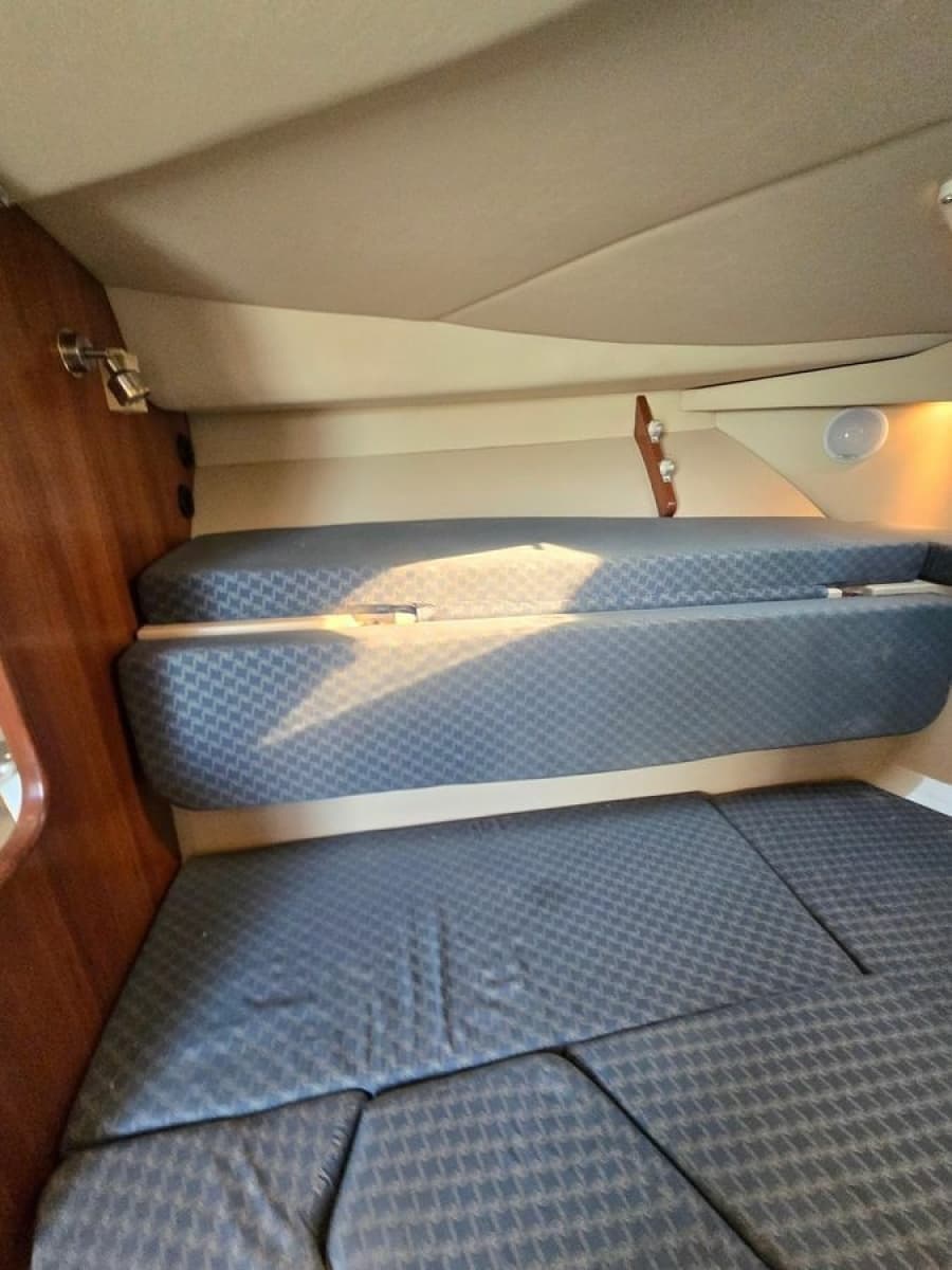 2005 Rampage 33 Express