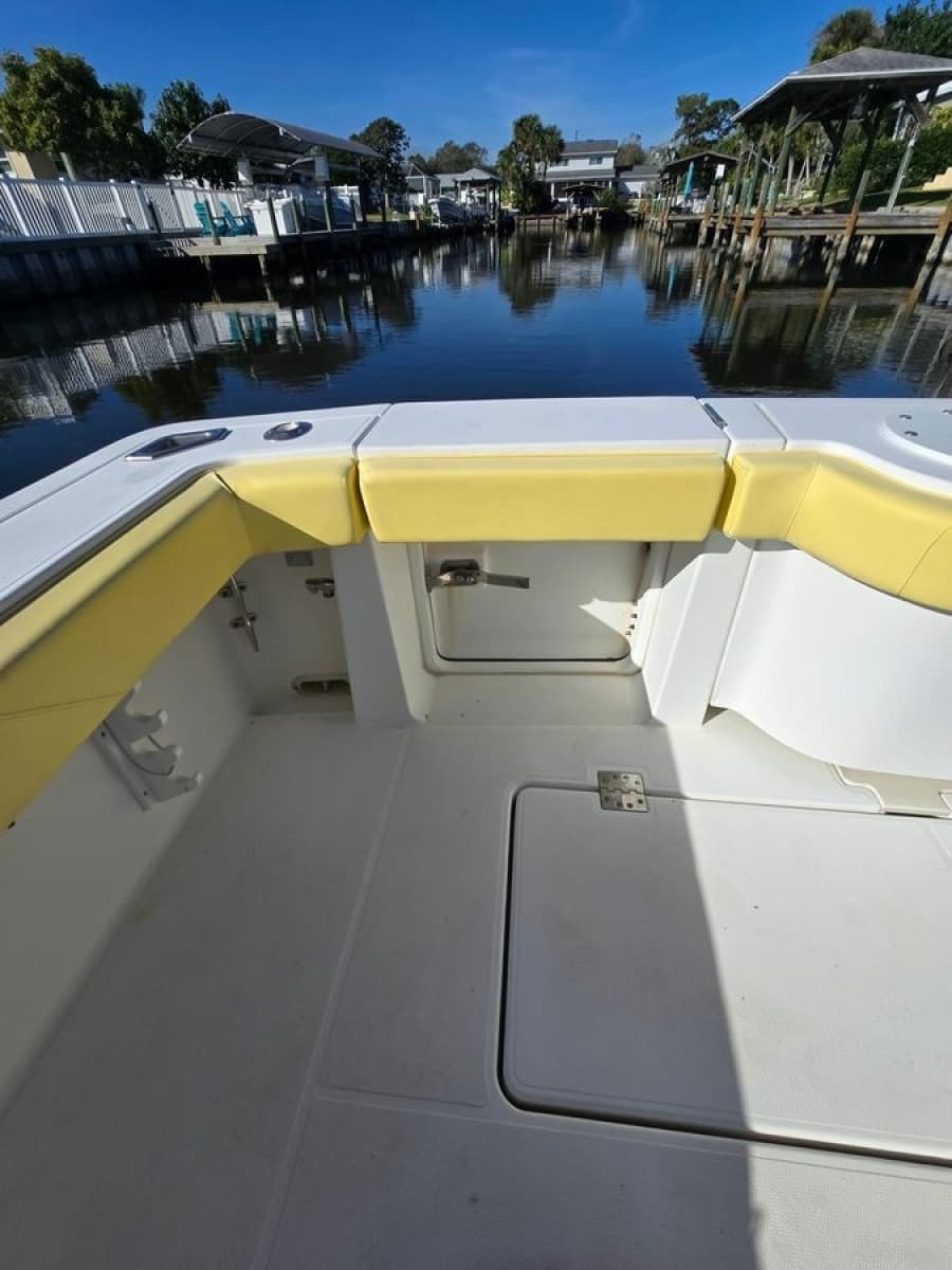 2005 Rampage 33 Express