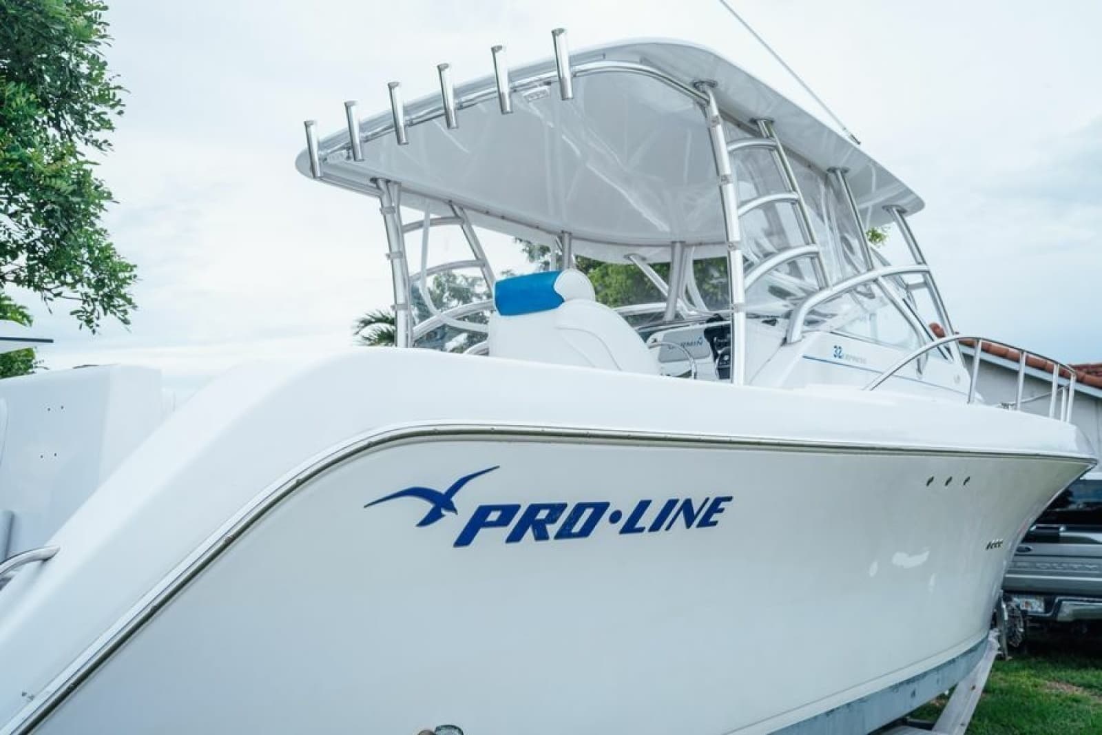 2003 Pro-Line 32 Express