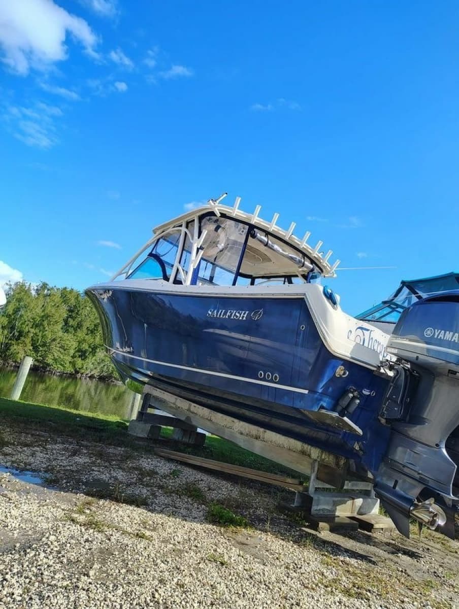 2017 Sailfish Dual Console 325