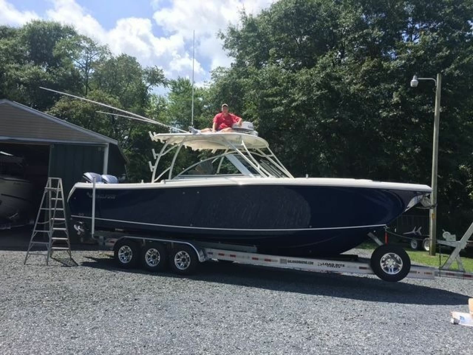 2017 Sailfish Dual Console 325