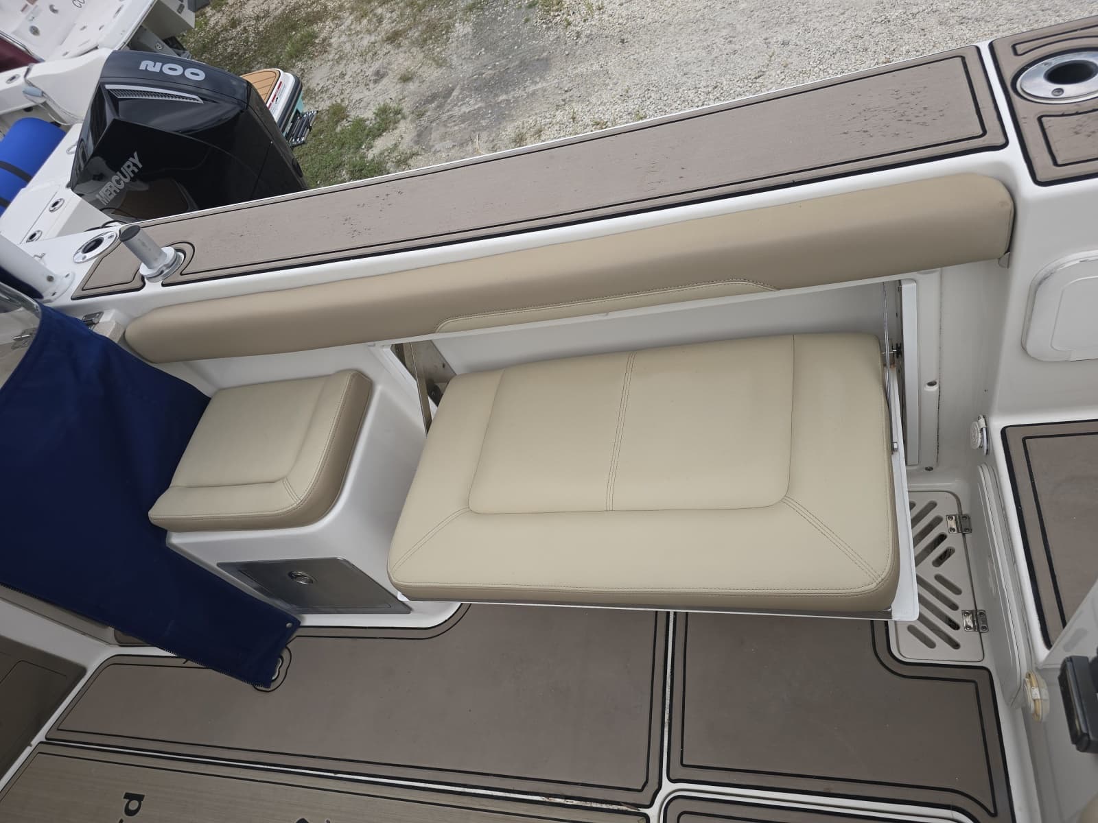 2017 Sailfish Dual Console 325