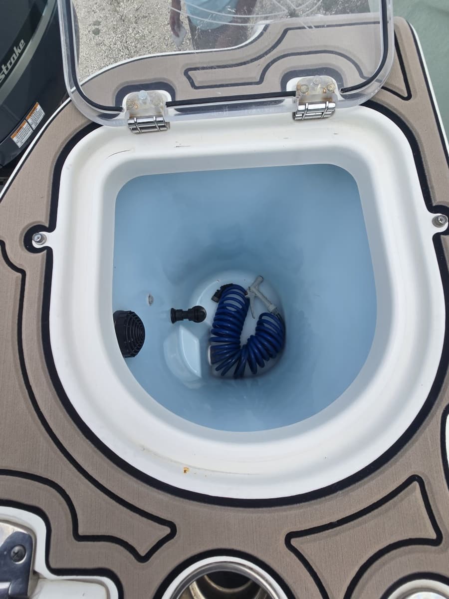 2017 Sailfish Dual Console 325
