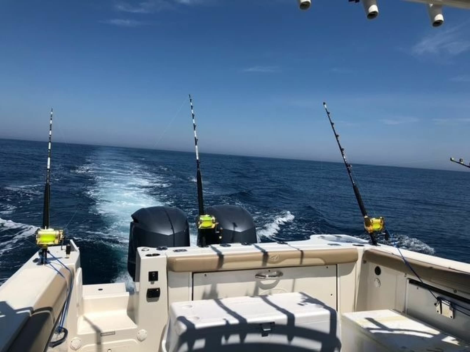 2017 Sailfish Dual Console 325