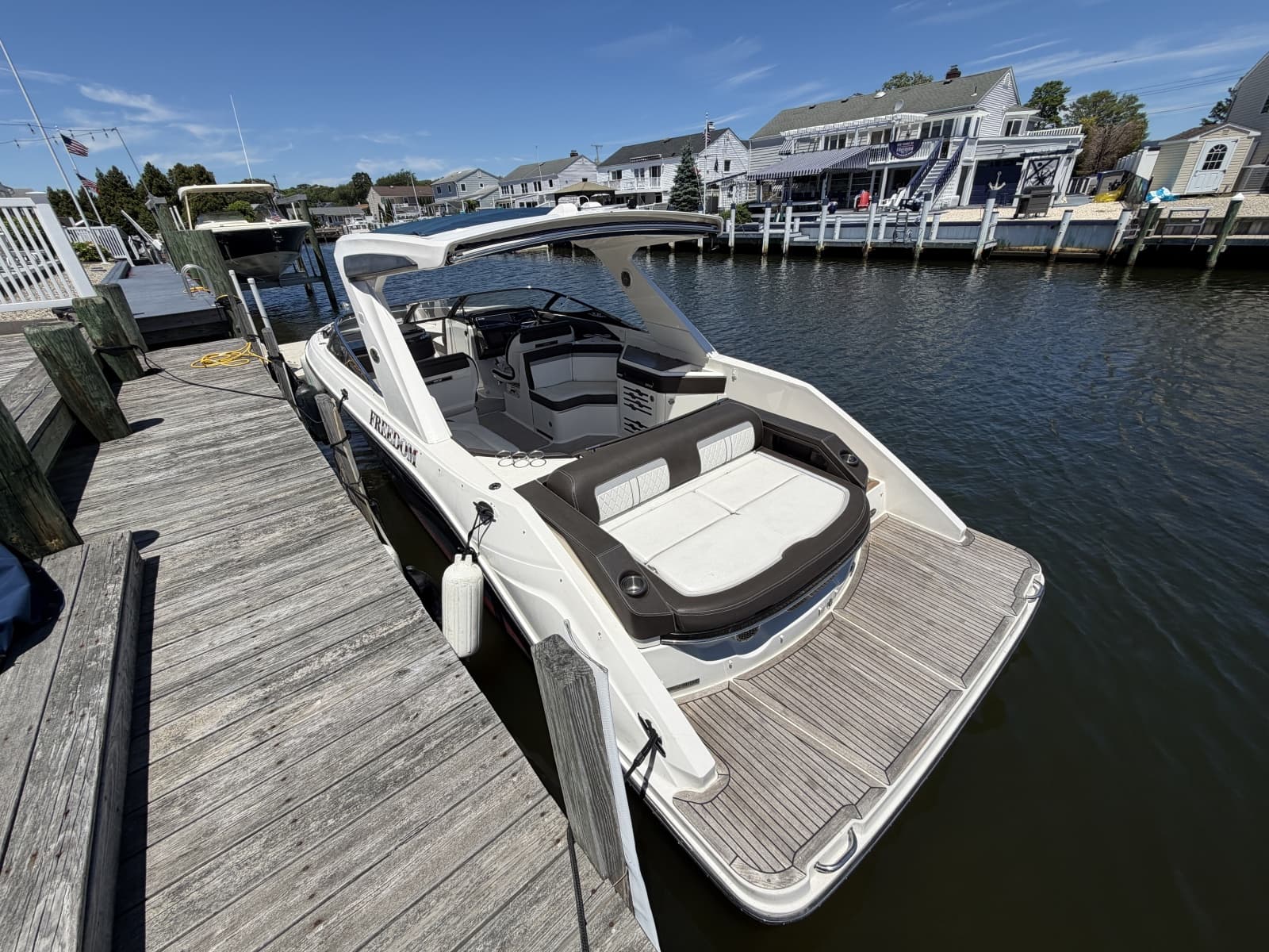 2017 Sea Ray 310 SLX