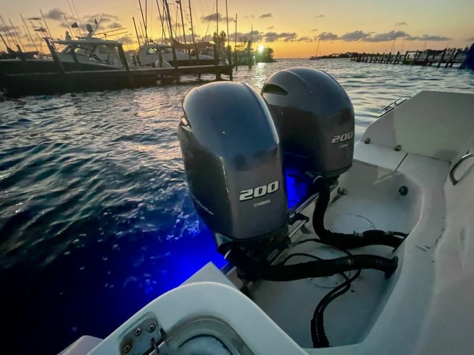 2015 Sailfish 270 WAC