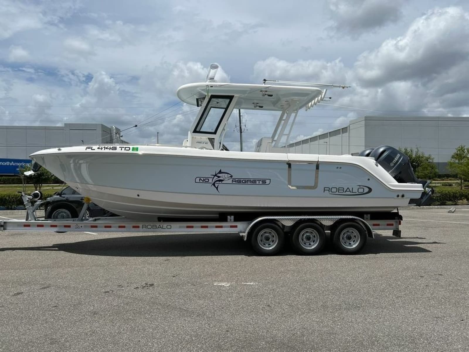 2022 Robalo R272