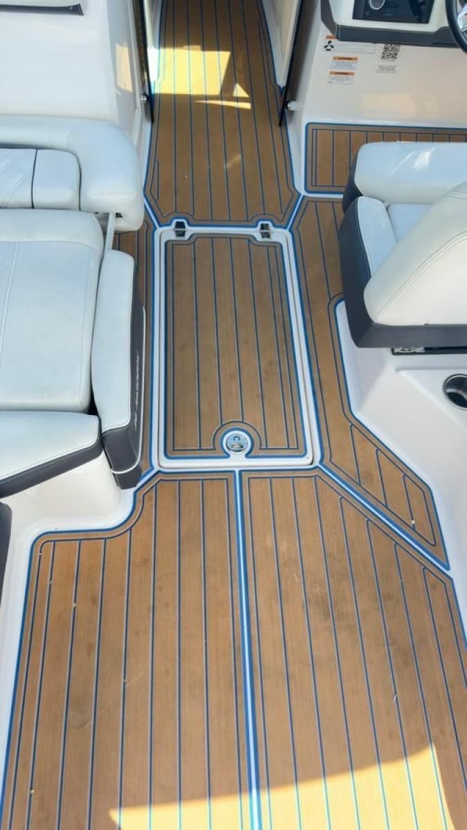 2018 Regal FasDeck
