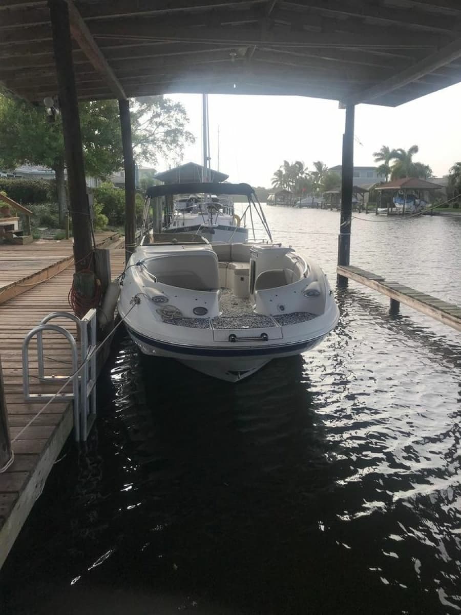2005 Chaparral Sunesta 252