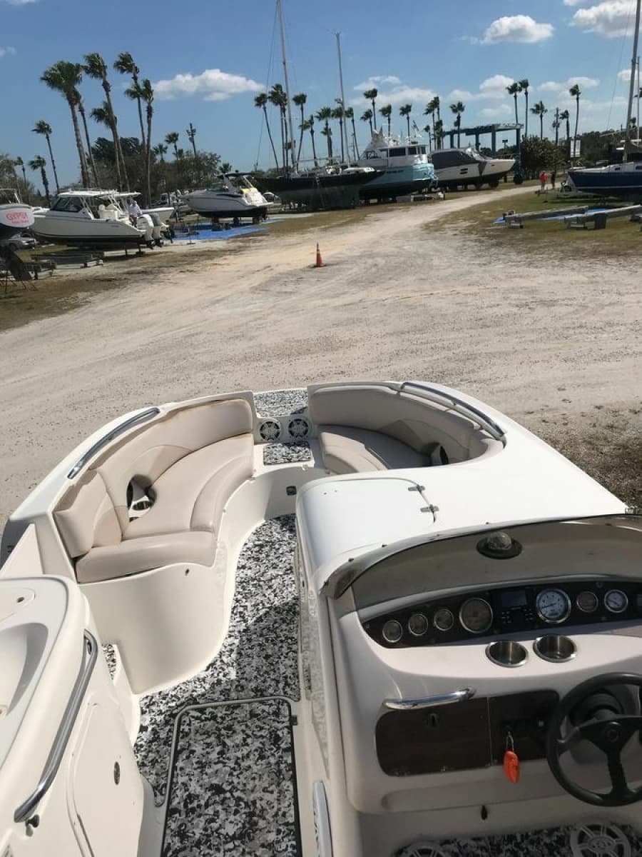 2005 Chaparral Sunesta 252
