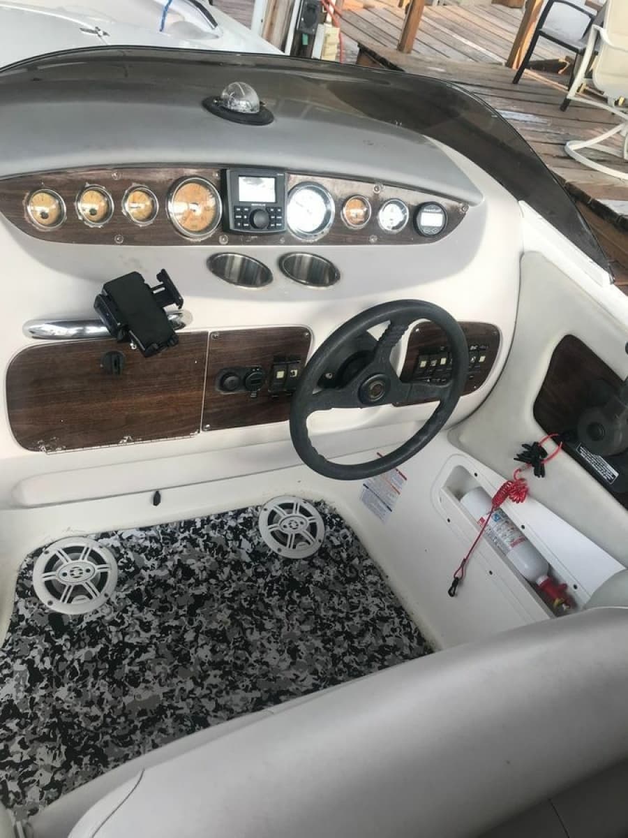 2005 Chaparral Sunesta 252