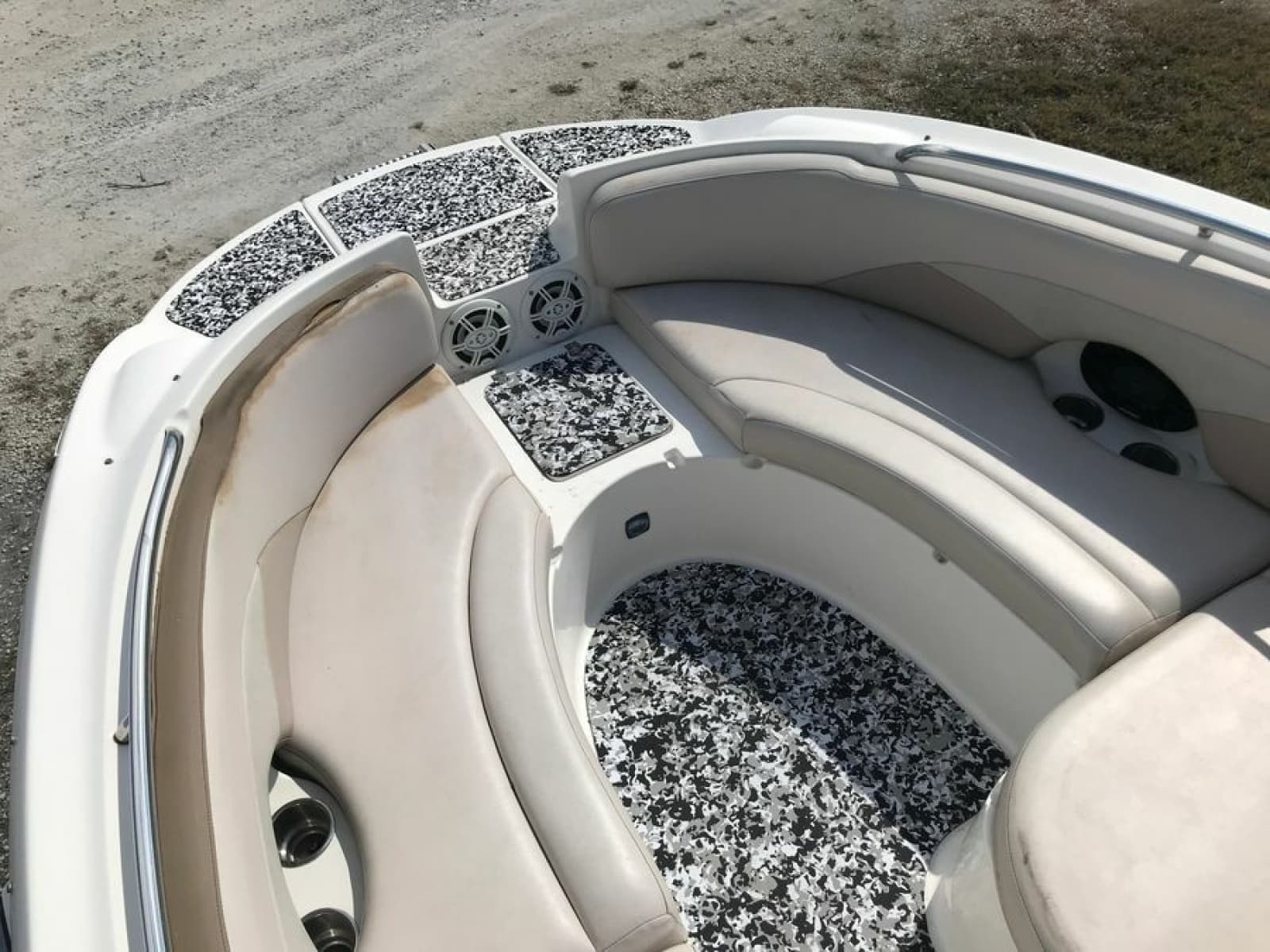 2005 Chaparral Sunesta 252