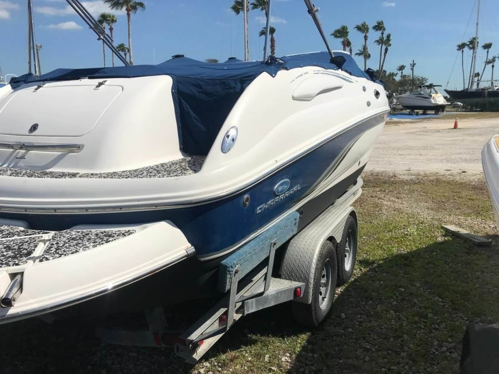 2005 Chaparral Sunesta 252