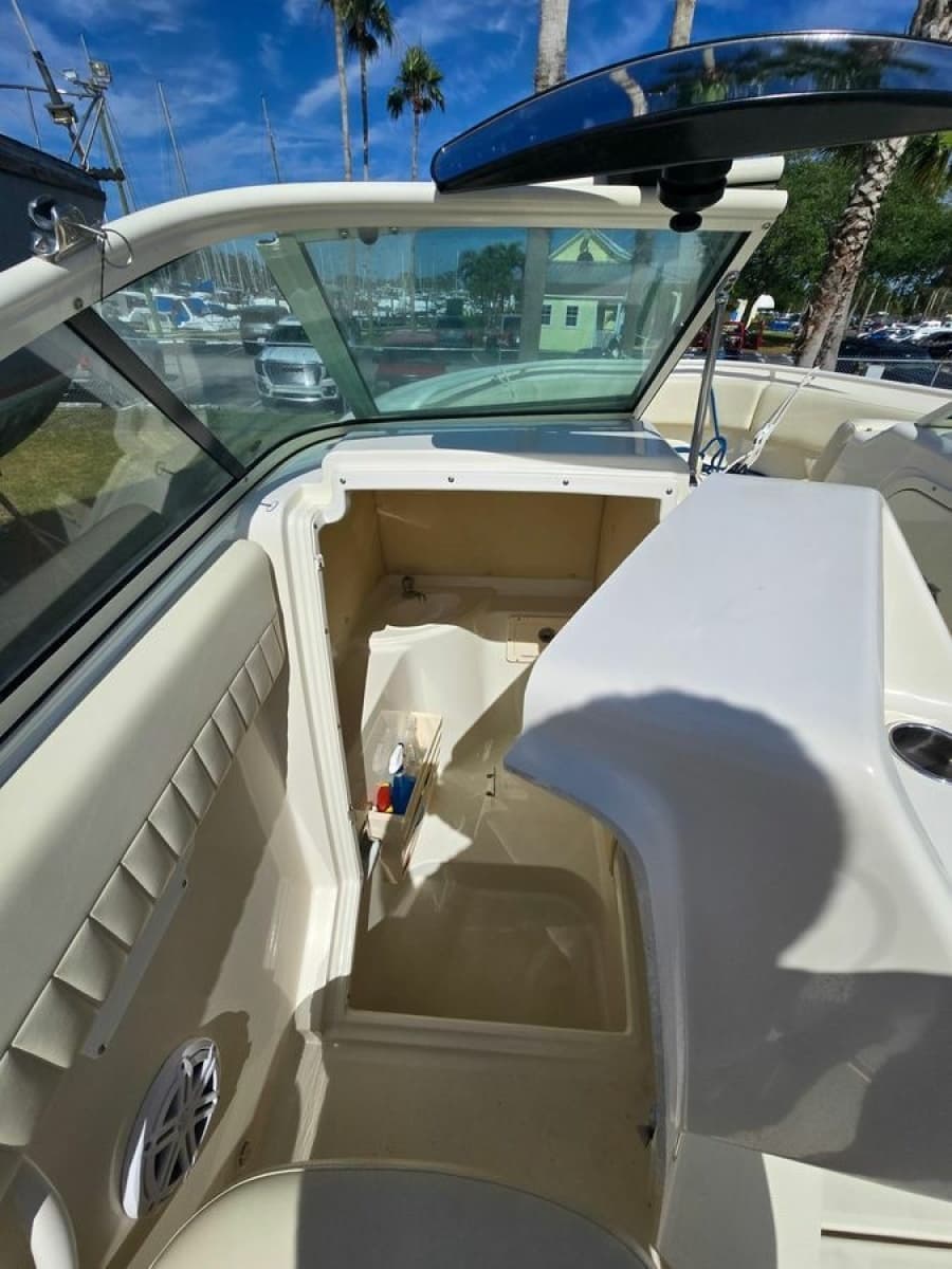 2008 Hydra-Sports 2200 DC