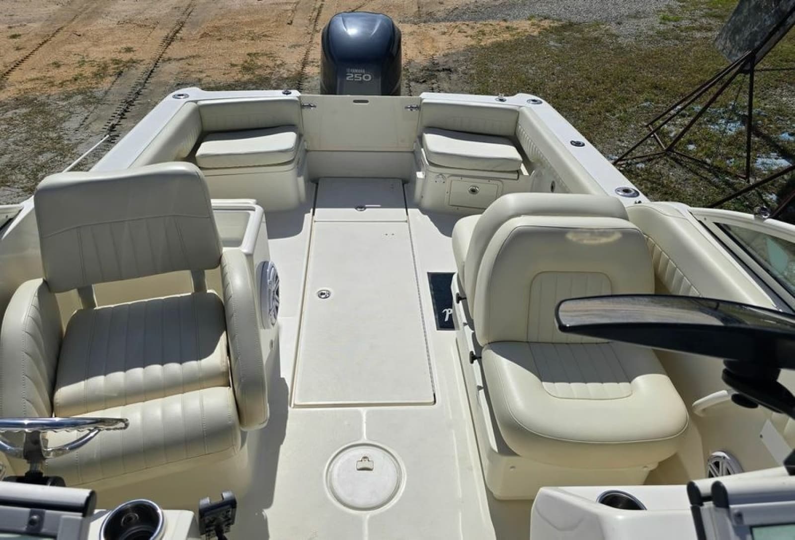 2008 Hydra-Sports 2200 DC