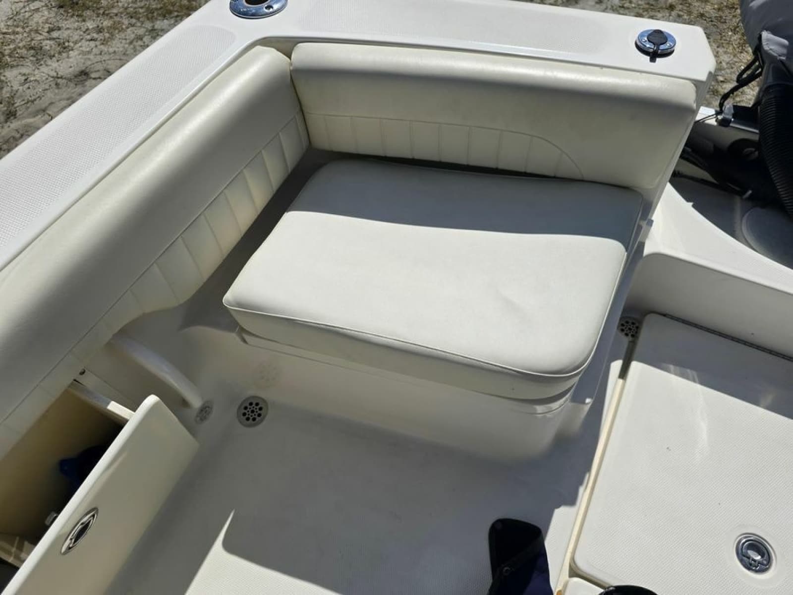 2008 Hydra-Sports 2200 DC