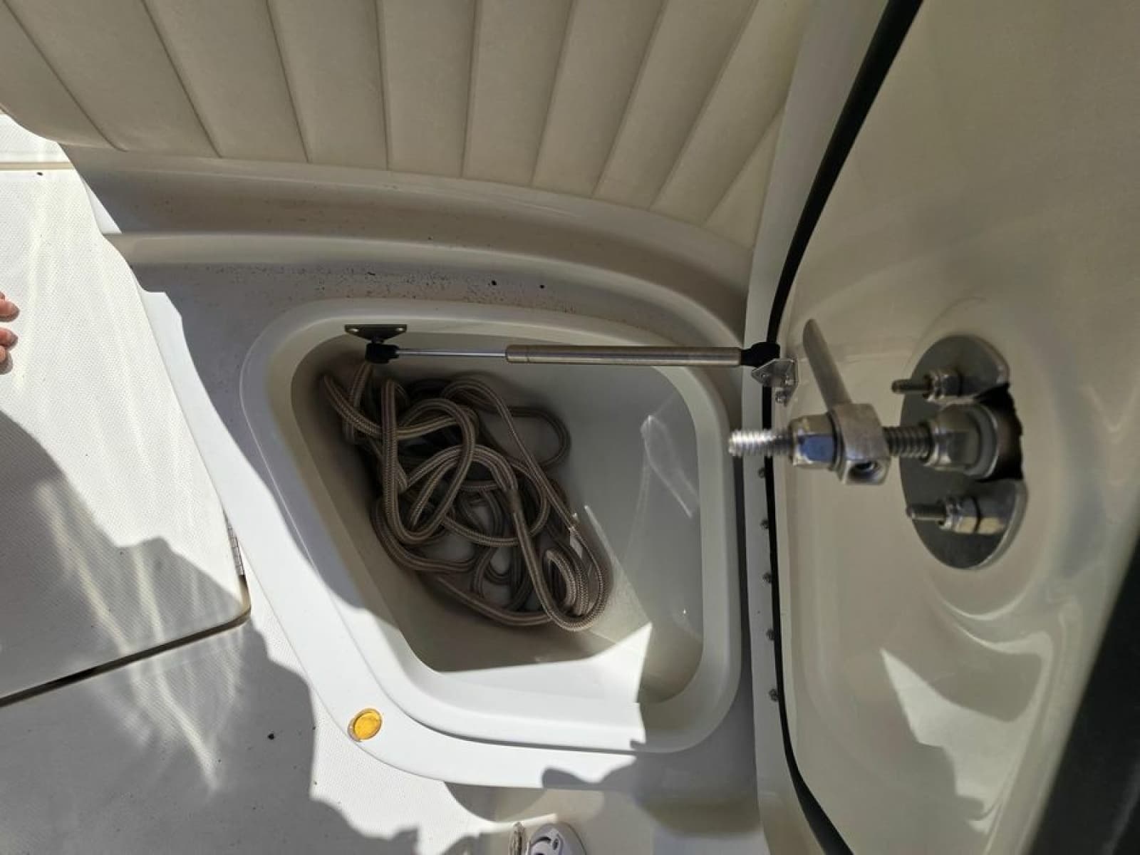 2008 Hydra-Sports 2200 DC