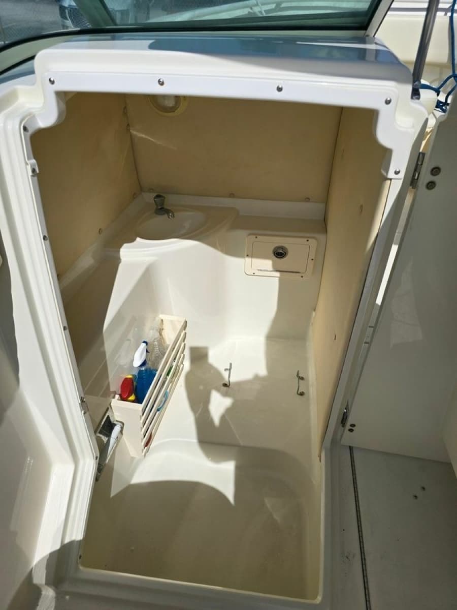 2008 Hydra-Sports 2200 DC