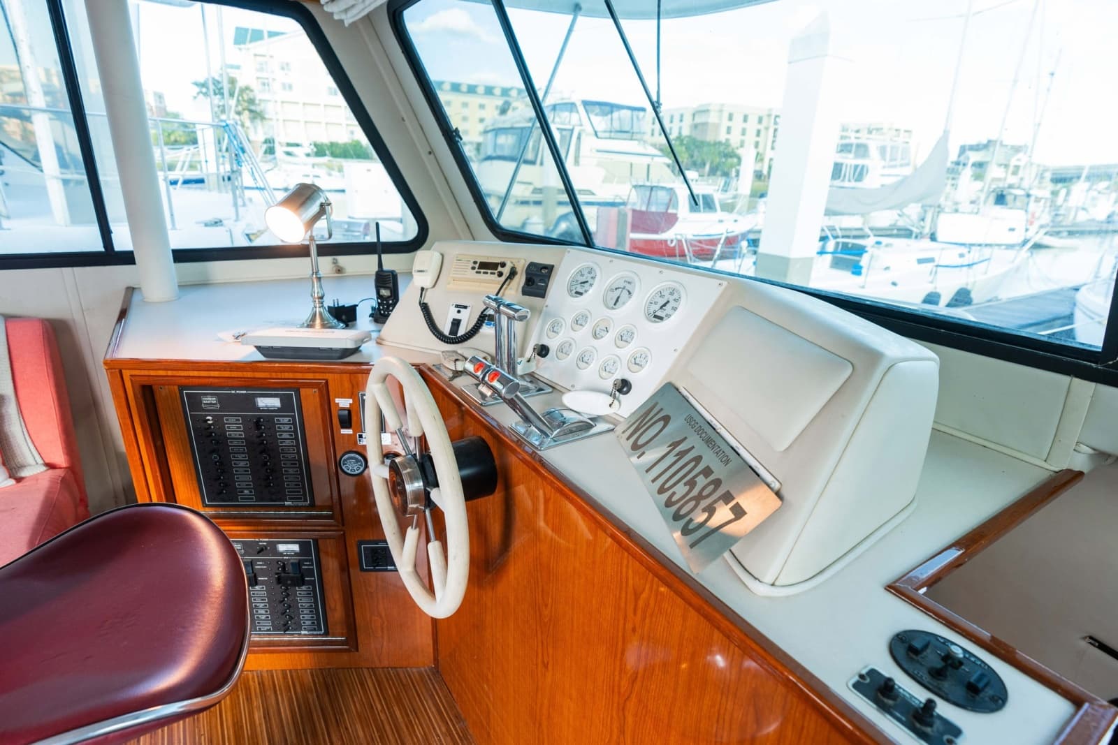 2001 Harbor Master 520 Coastal
