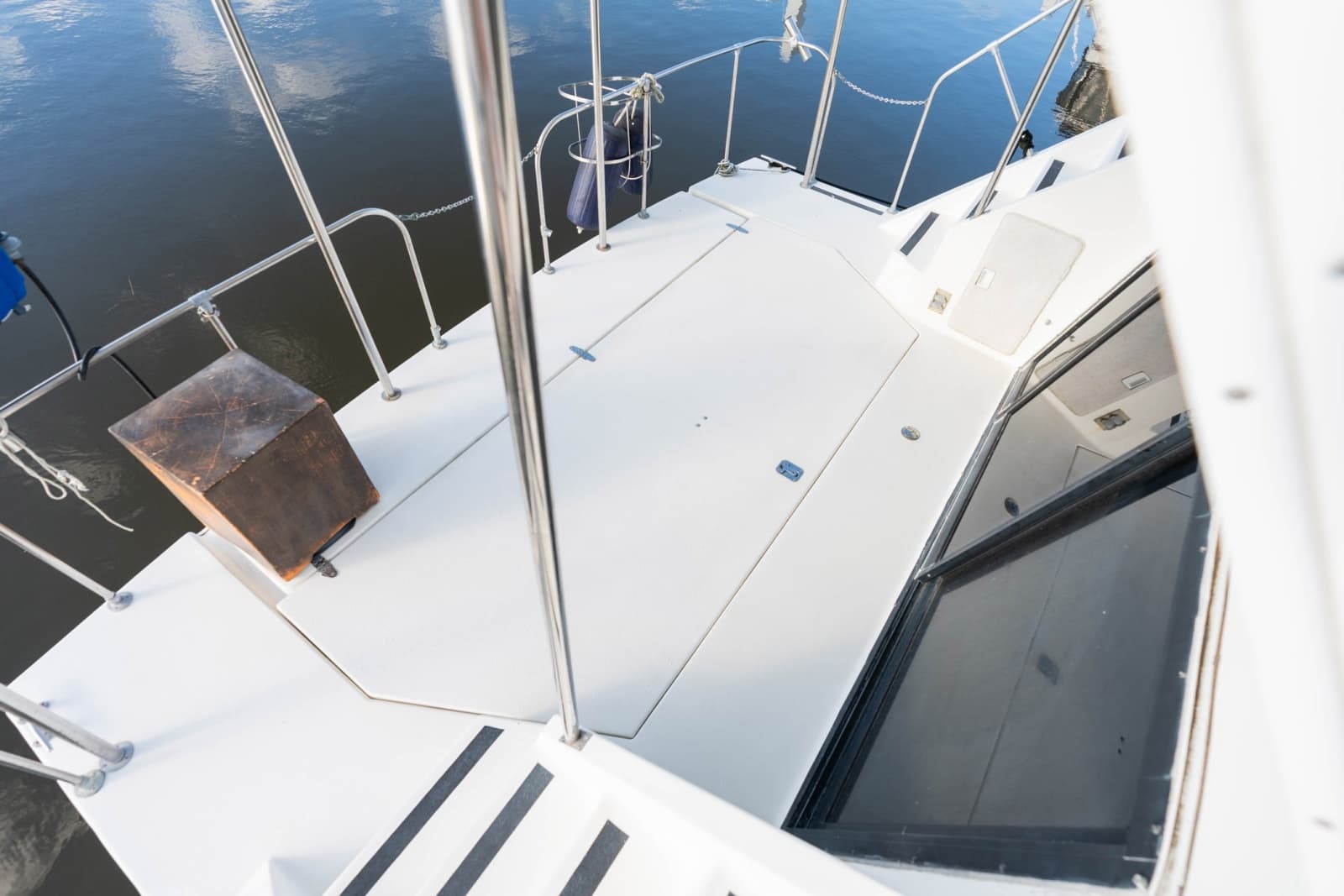 2001 Harbor Master 520 Coastal