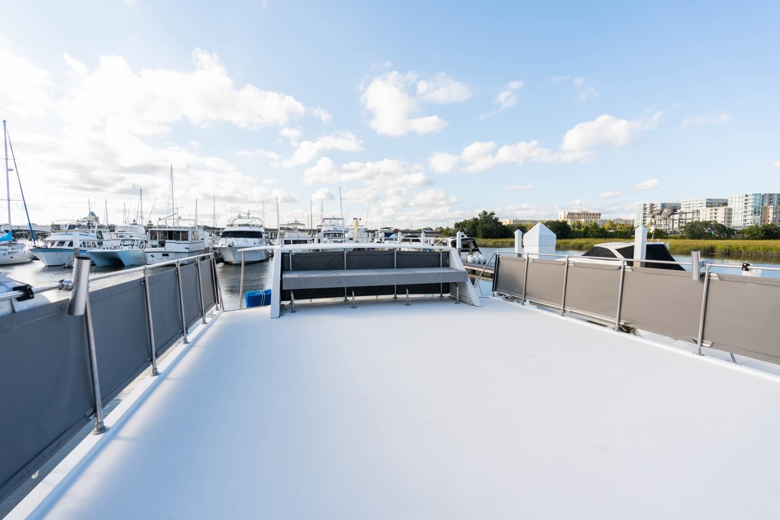 2001 Harbor Master 520 Coastal
