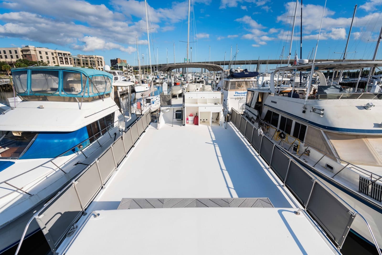 2001 Harbor Master 520 Coastal