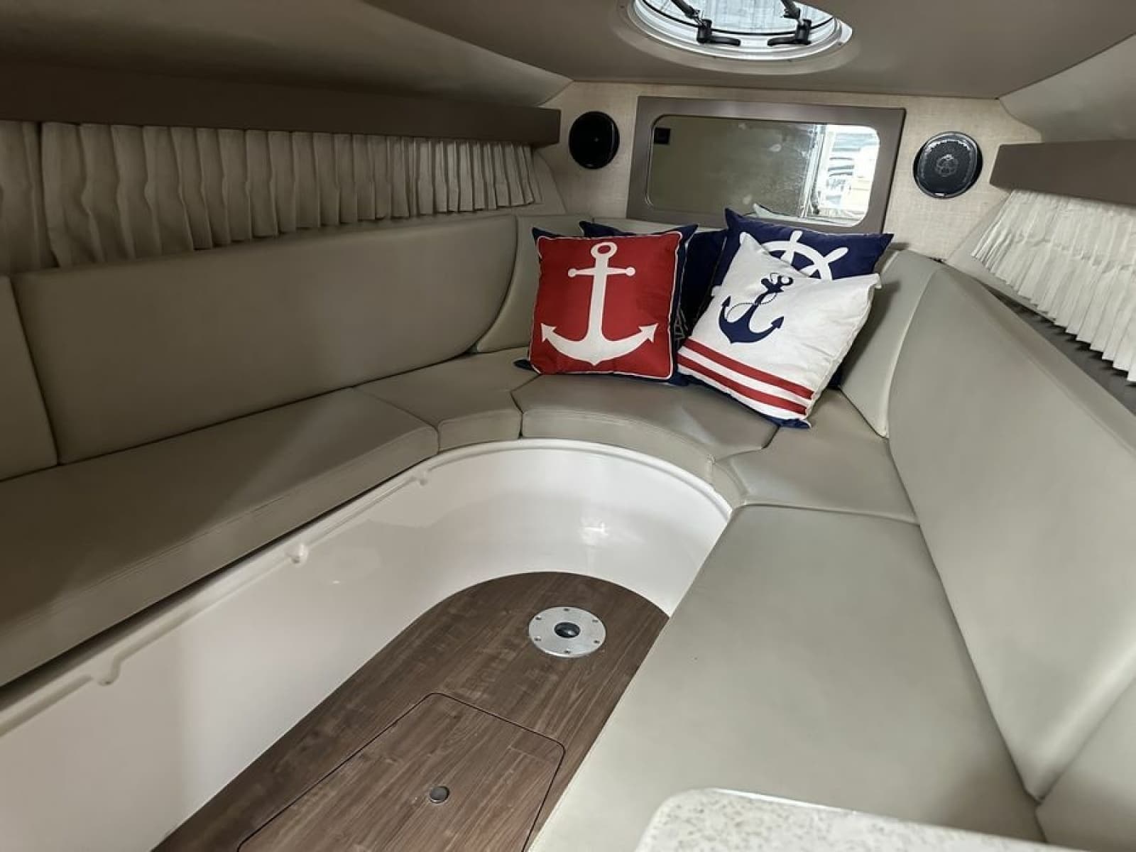 2017 Regal 28 Express