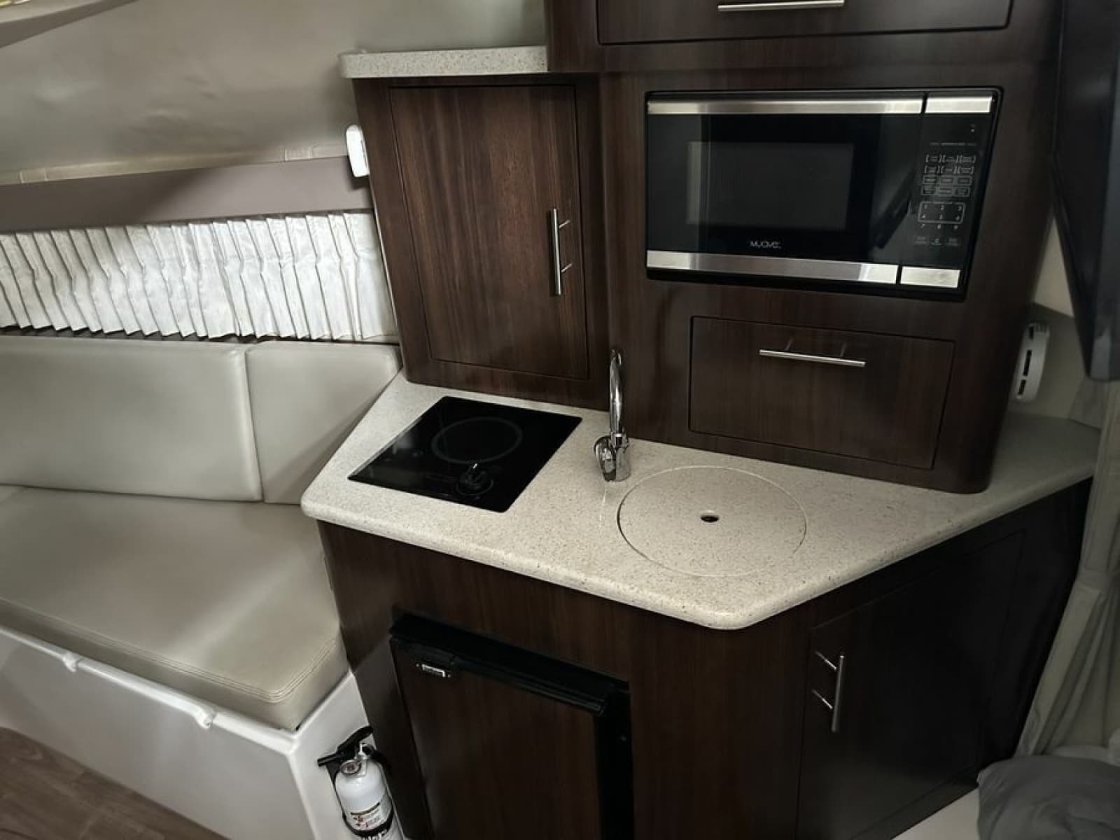 2017 Regal 28 Express