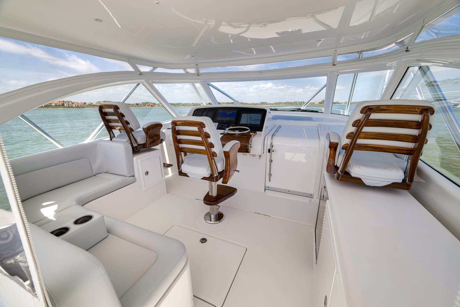 2022 Mag Bay 