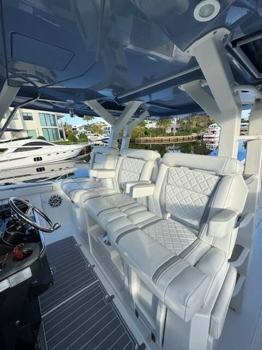 2023 Pursuit S 428 Sport