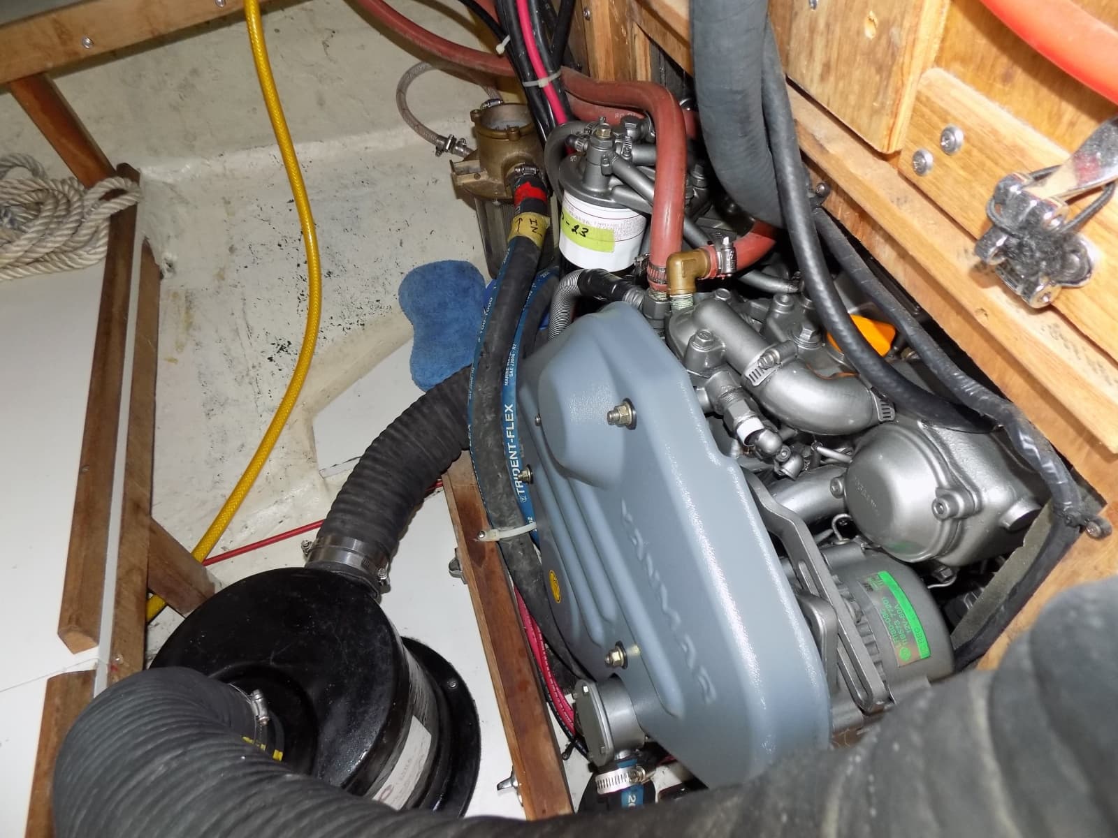 Aft engine in after compartment