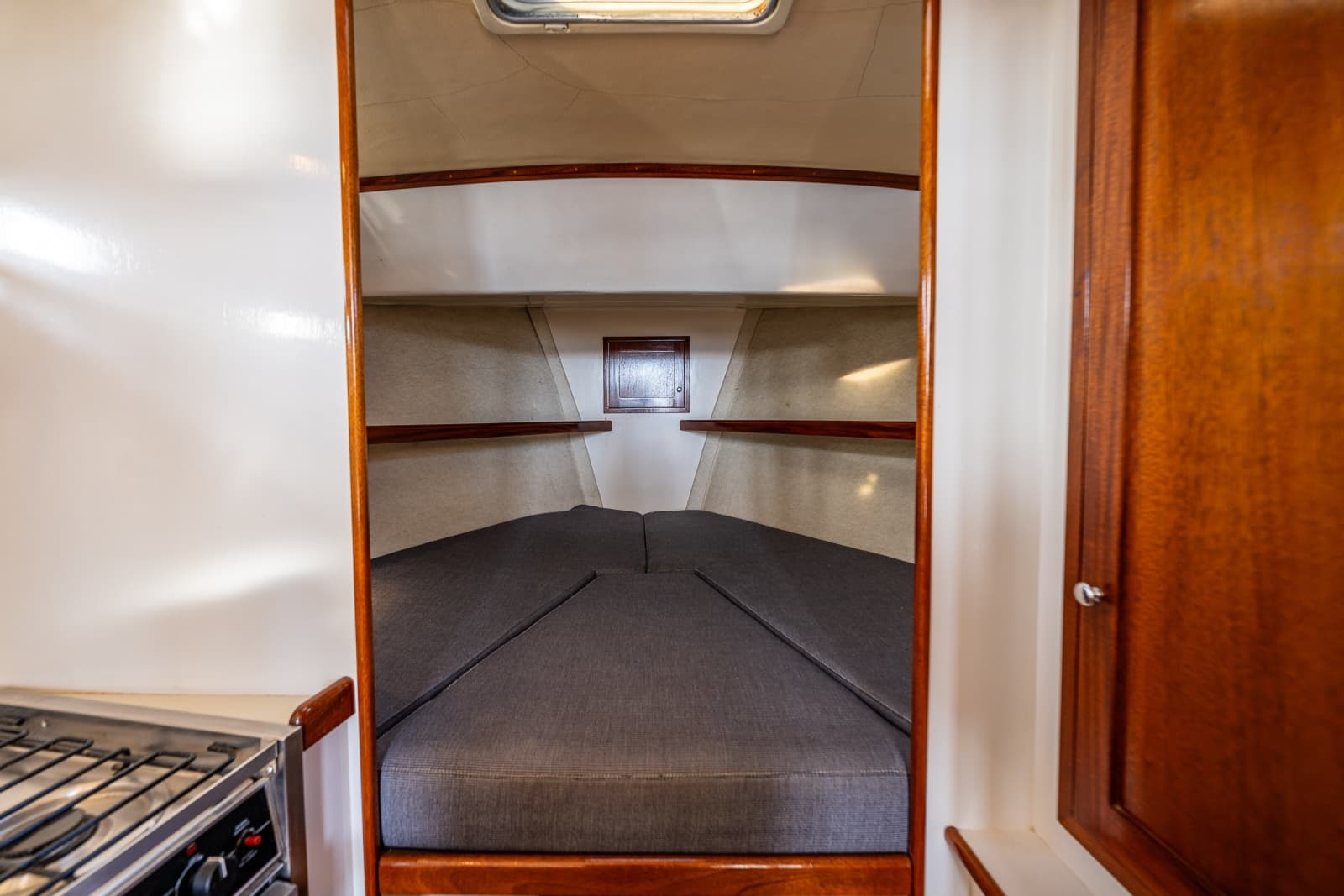 1999 Northern Bay 36