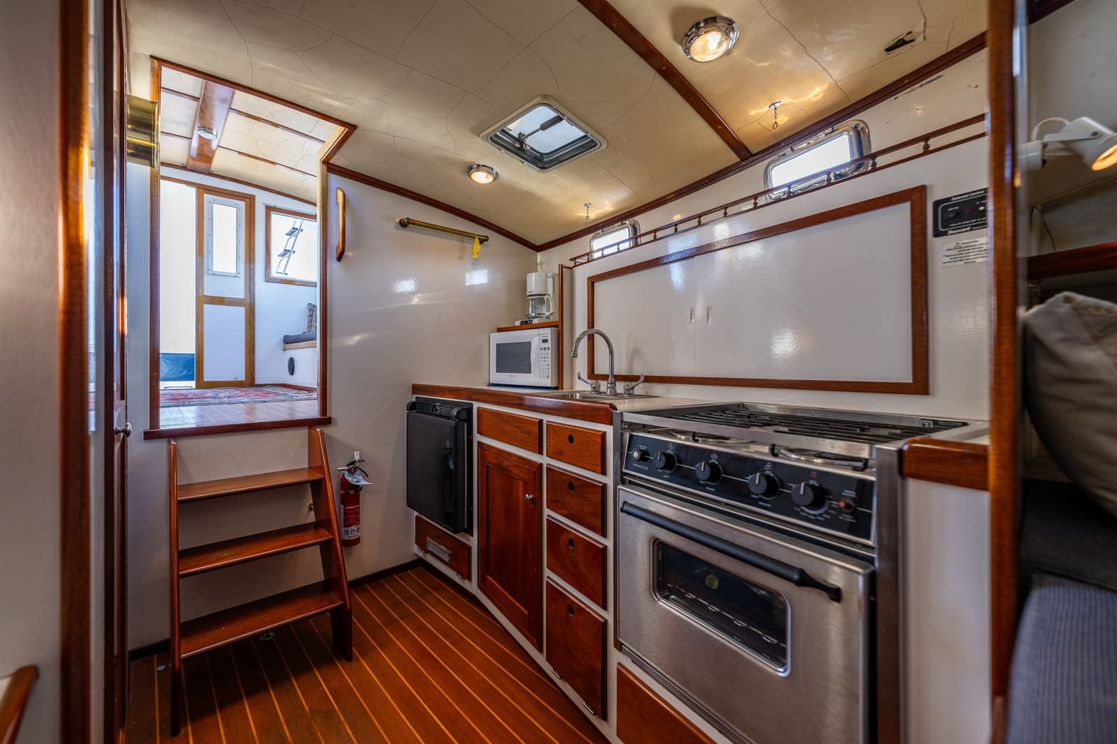 1999 Northern Bay 36