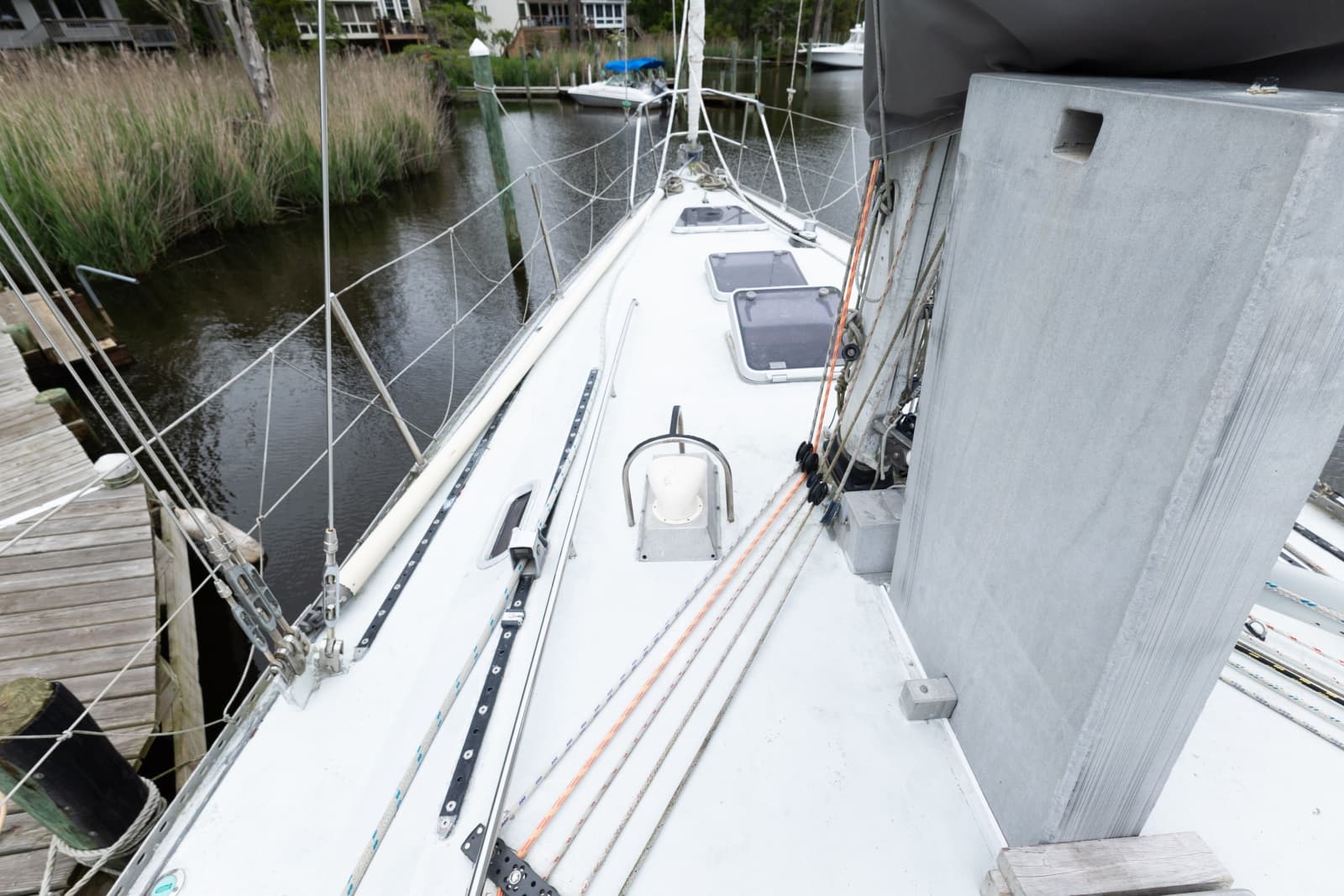 Midships looking fwd
